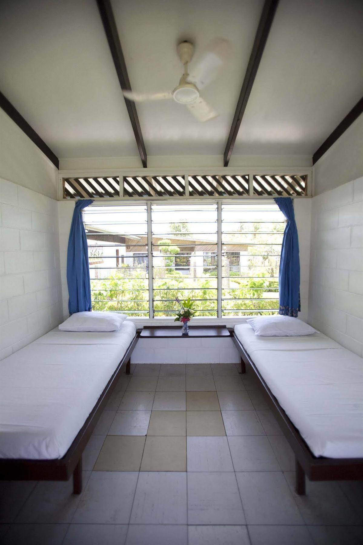 Madang Lodge Hotel Экстерьер фото